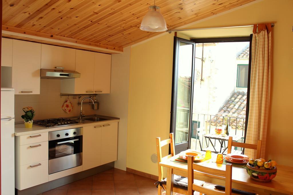 Gaia Holidays Apartments Cefalu Exterior photo