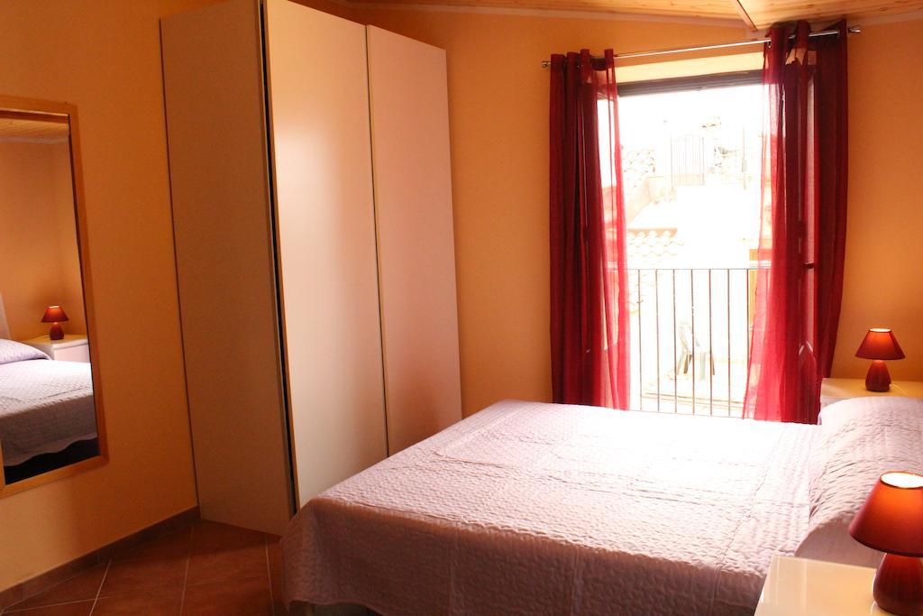 Gaia Holidays Apartments Cefalu Room photo